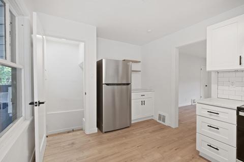 1303 E Gordon Ave, Spokane, WA 99207 photo 13