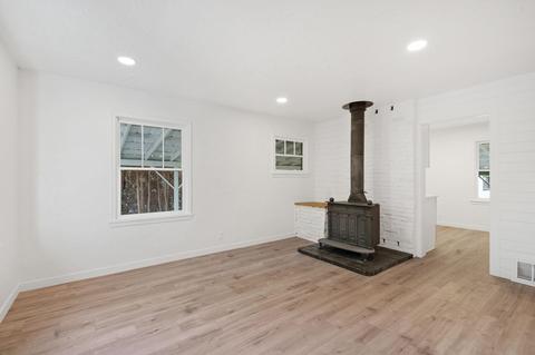 1303 E Gordon Ave, Spokane, WA 99207 photo 9