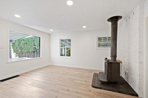 1303 E Gordon Ave, Spokane, WA 99207 photo 8