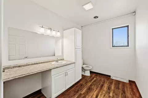 Bath - 920 E Wolverton Ct, Spokane, WA 99207 photo 1 of 1