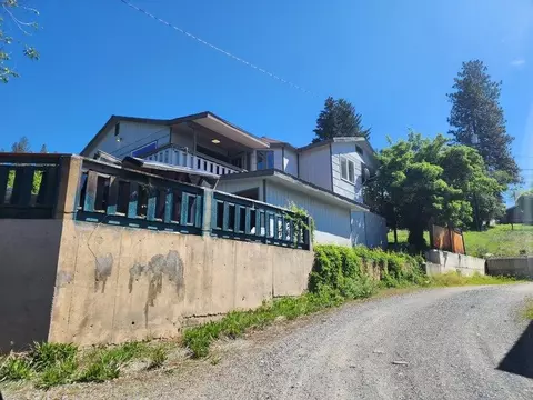 902 N Maple St, Colville, WA 99114