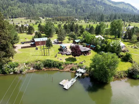 302 Larch Ln, Cusick, WA 99119