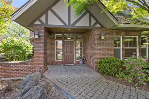 2620 S Grape Tree Dr, Spokane, WA 99203