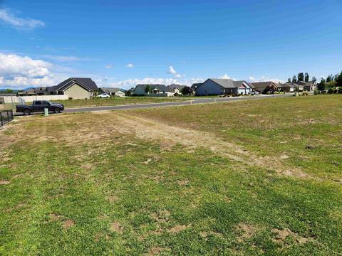 1408 E 12th St, Deer Park, WA 99006