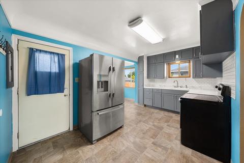 1207 E Longfellow Ave, Spokane, WA 99207 photo 4