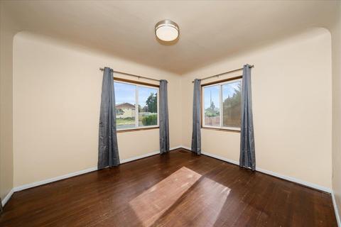 1207 E Longfellow Ave, Spokane, WA 99207 photo 12
