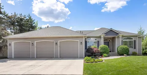 7525 N F St, Spokane, WA 99208
