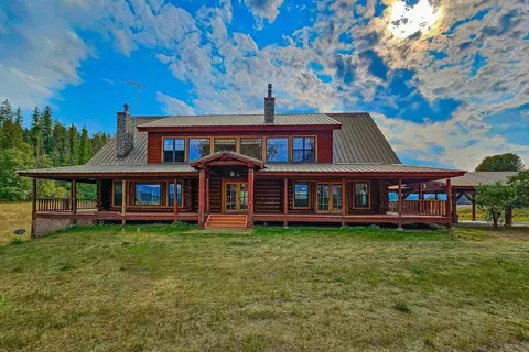 4429 B Northport Waneta Rd, Colville, WA 99114