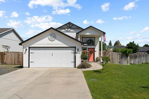 17623 E 3rd Ln, Spokane Valley, WA 99016