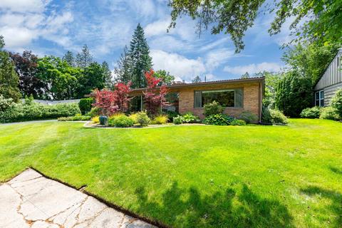 1706 E Pinecrest Rd, Spokane, WA 99203 photo 2
