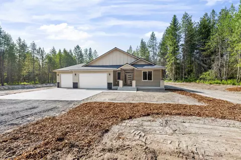 4622 E Apex Rd, Chattaroy, WA 99003