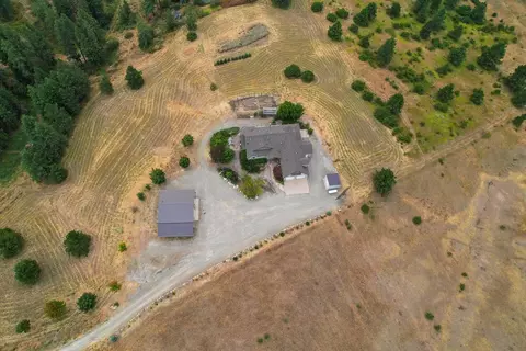 8929 E Jason Hill Ln, Spokane, WA 99223