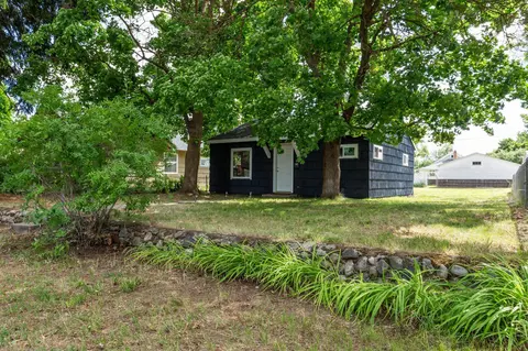 5512 N Lincoln St, Spokane, WA 99205