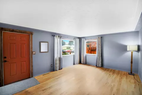1310 E Sanson Ave, Spokane, WA 99207 photo 3