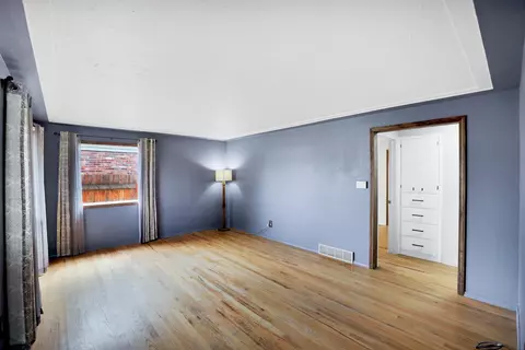 1310 E Sanson Ave, Spokane, WA 99207 photo 2