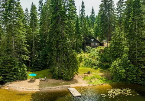 13104 N West Newman Lake Dr, Newman Lake, WA 99025