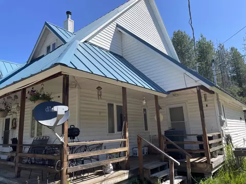 282 Veit Rd, Newport, WA 99156