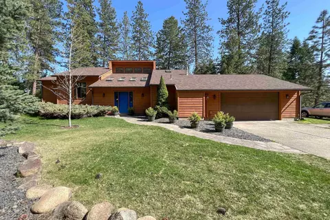 25222 N Lords Ln, Chattaroy, WA 99003