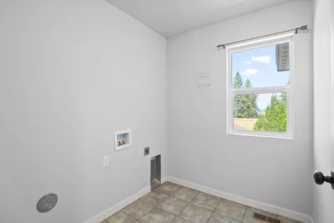 4018 E 16th Ave, Spokane, WA 99223 photo 24