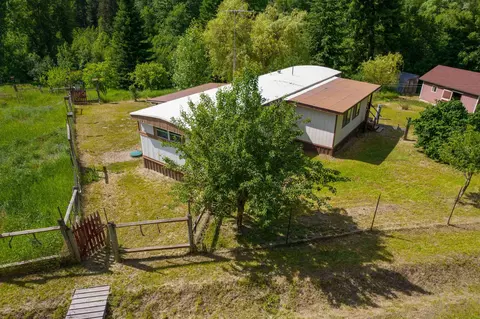 321 Mccammon Dr, Elk, WA 99009
