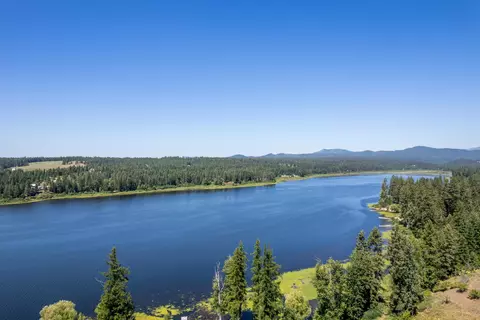 41125 N Lake Shore Rd, Elk, WA 99009