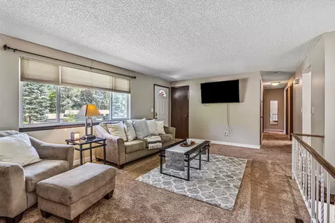 509 E Parkhill Dr, Spokane, WA 99208 photo 3