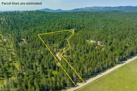4567 Whittier Rd # b, Clayton, WA 99110