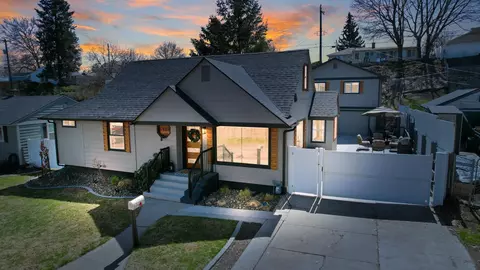 5932 N Montevista Pl, Spokane, WA 99205