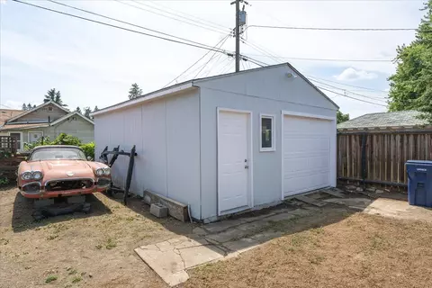 628 E Broad Ave, Spokane, WA 99207 photo 25