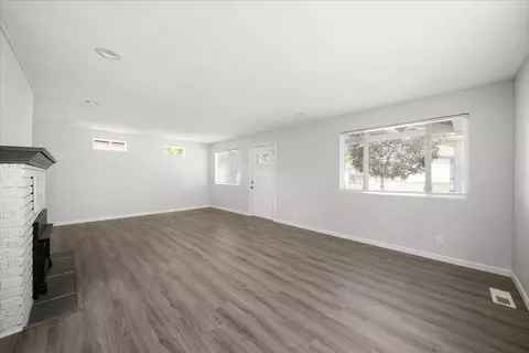 628 E Broad Ave, Spokane, WA 99207 photo 8