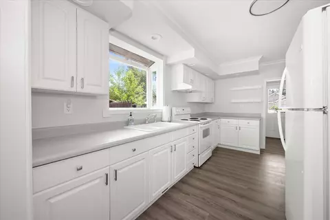 628 E Broad Ave, Spokane, WA 99207 photo 11
