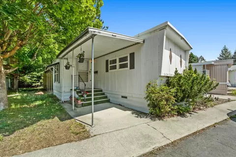 3803 W Greenwood Rd #32B, Spokane, WA 99224