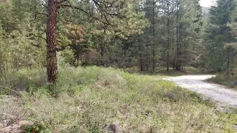 516 25 S Hwy # x, Hunters, WA 99137