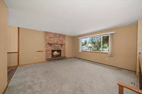 11225 E 34th Ave, Spokane Valley, WA 99206 photo 2