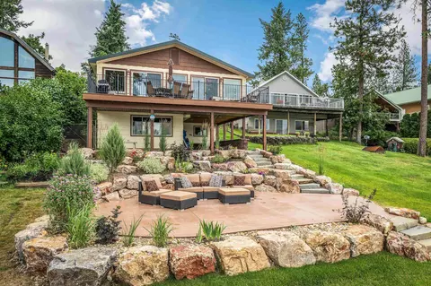 39853 N Shore Dr, Loon Lake, WA 99148