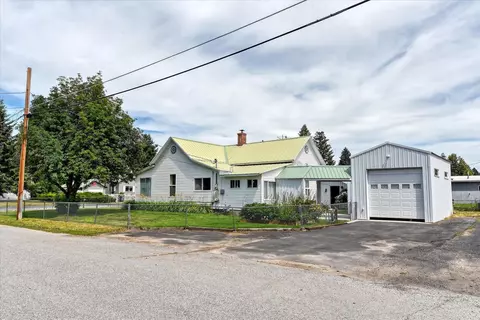 106 E 1st Ave, Deer Park, WA 99006