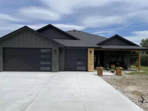 761 Pinebrook Dr, Chewelah, WA 99109
