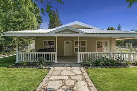 13111 E Bridges Rd, Elk, WA 99009