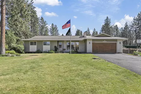7205 W Johannsen Ave, Nine Mile Falls, WA 99026