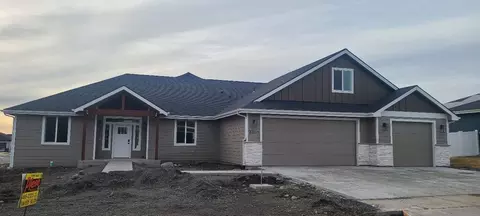 8207 N Molly St, Spokane, WA 99208