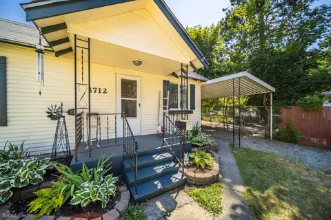 1712 E 8th Ave, Spokane, WA 99202 photo 2