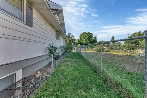 2222 E Diamond Ave, Spokane, WA 99207 photo 6