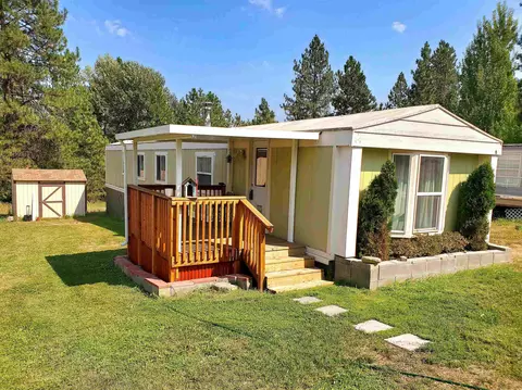 34124 N Newport Hwy #B, Chattaroy, WA 99003