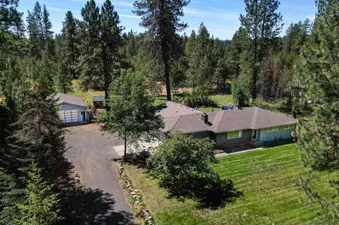 3724 E Buck Brush Ave, Chattaroy, WA 99003