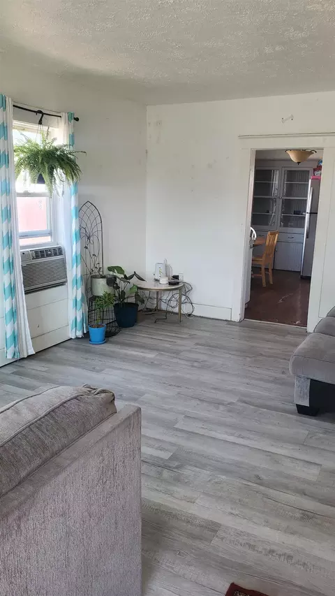 423 E Heroy Ave, Spokane, WA 99207 photo 2