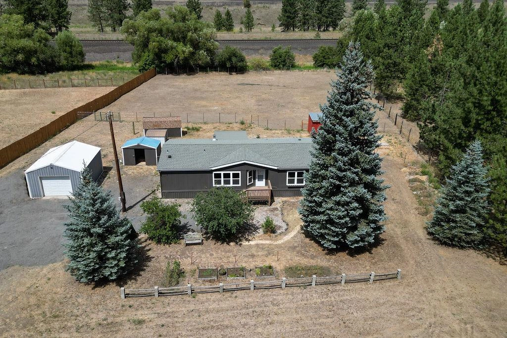 9228 S Cheney Spokane Rd