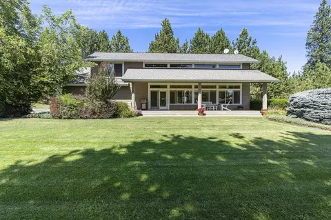 8827 S Cliff View Ln, Spokane, WA 99224