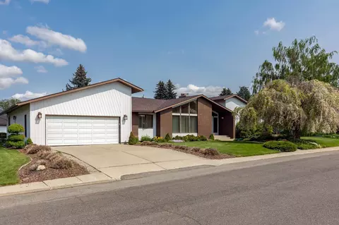 925 14th St, Davenport, WA 99122
