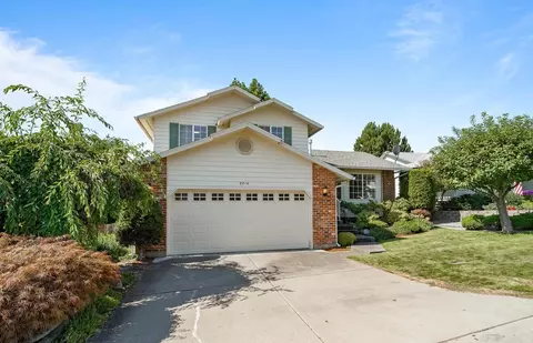 8814 E Parkside Ln, Spokane, WA 99217