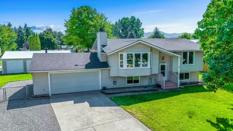 4922 N Malta St, Newman Lake, WA 99025